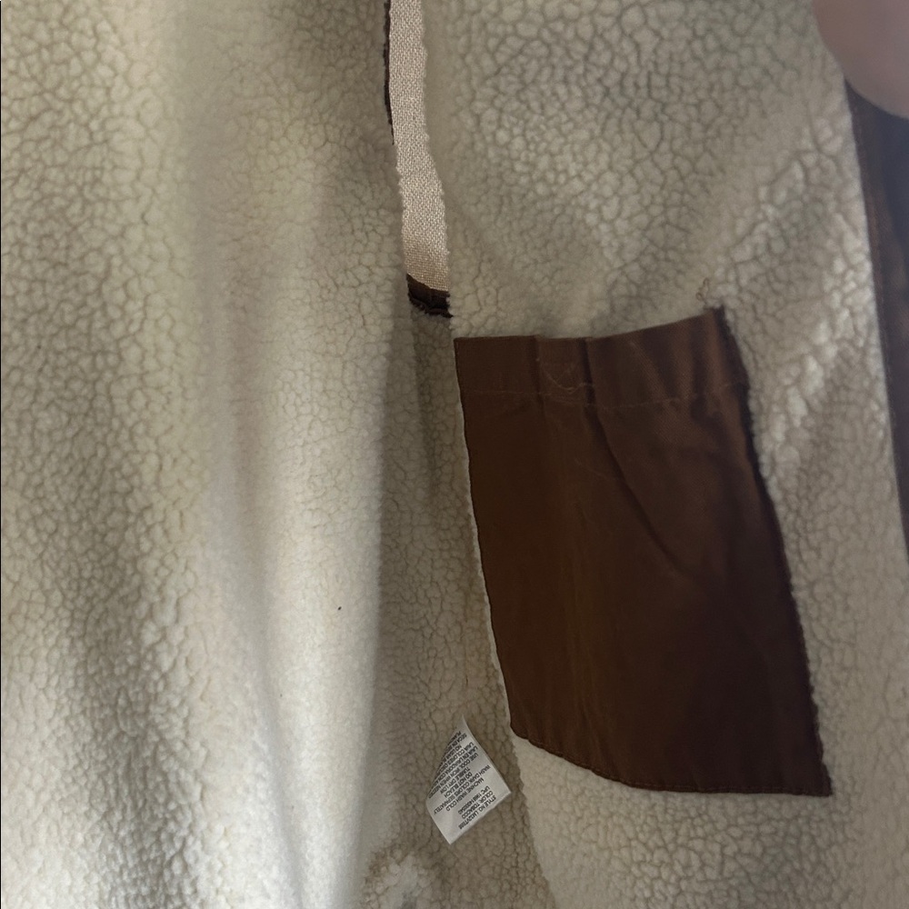 Lee Men's Brown Sherpa-Lined Vest with Cream Lining - Picture 5 of 10